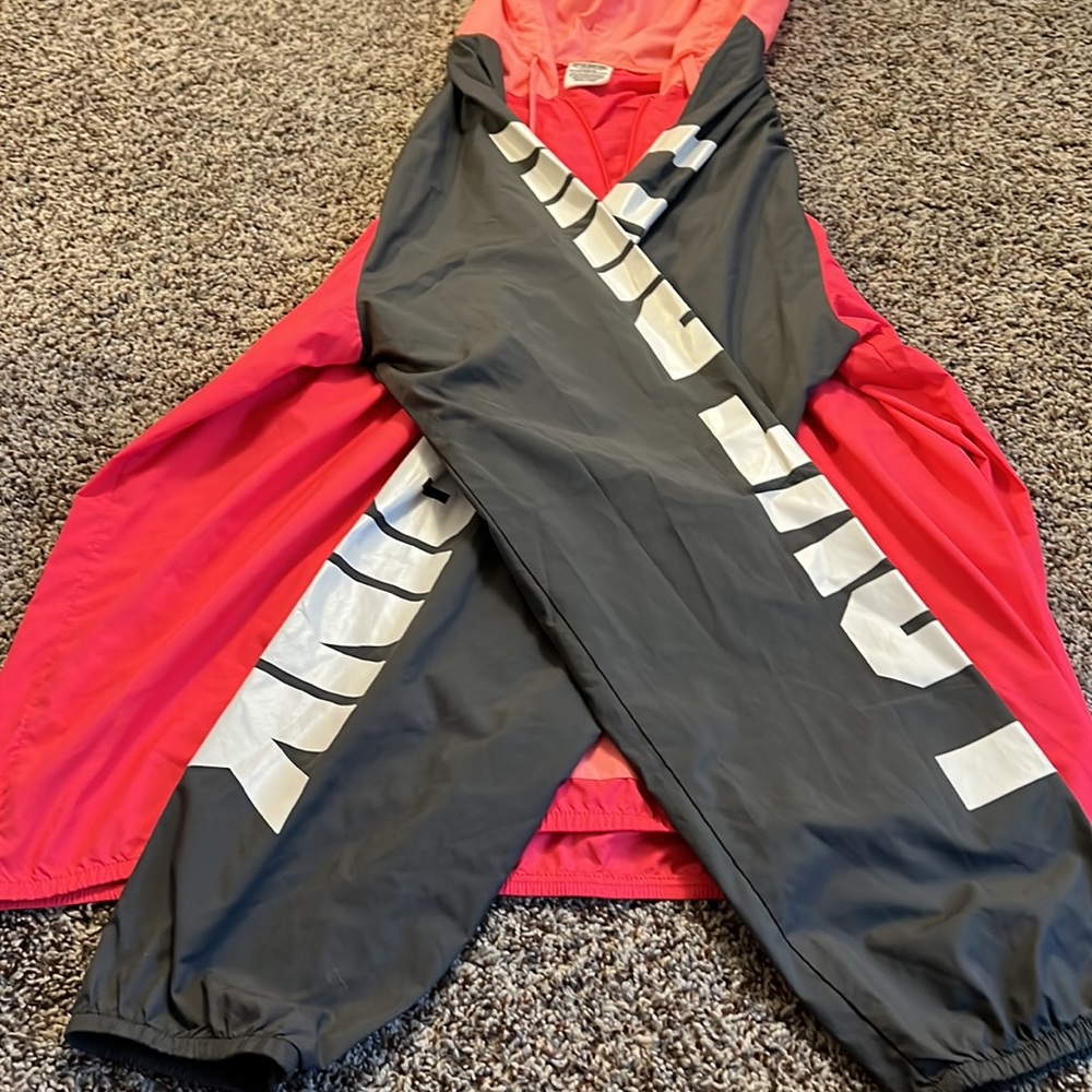 Pink rain jacket - Picture 2 of 3
